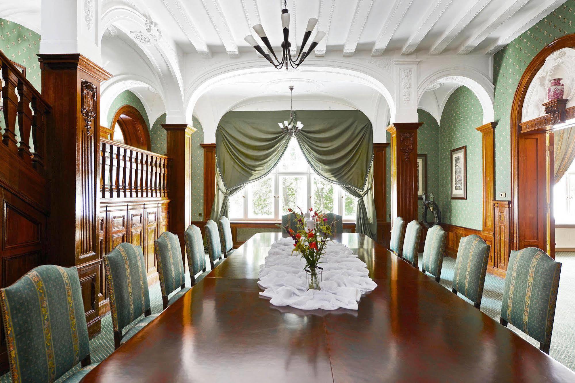 Schlosshotel Villa Westerberge Aschersleben Εξωτερικό φωτογραφία