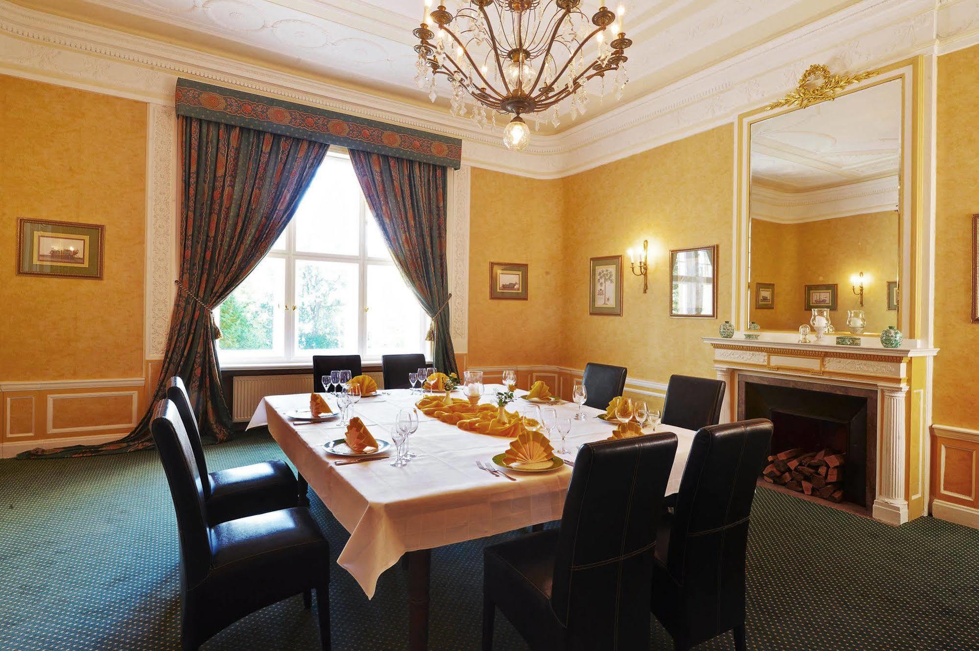 Schlosshotel Villa Westerberge Aschersleben Εξωτερικό φωτογραφία